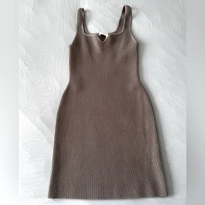 Aritzia Babaton Sculpt Knit Notch Dress